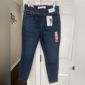 Signature by Levi Strauss Dark Indigo Shaping Skinny Jeans